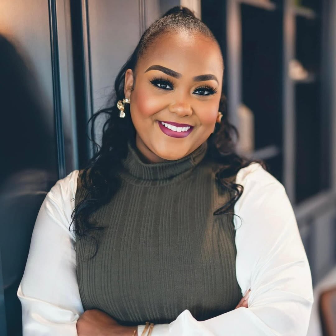 Portrait of Candice Cohen, founder of CēSuite Digital